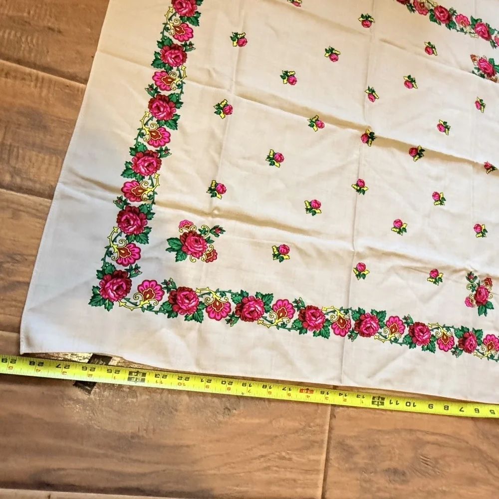 Vintage Alunia 100% virgin wool scarf Floral Made In Japan